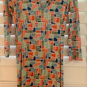 Diane von Furstenberg Silk V Neck Vintage, Quarter Length Sleeve, Multiple Color